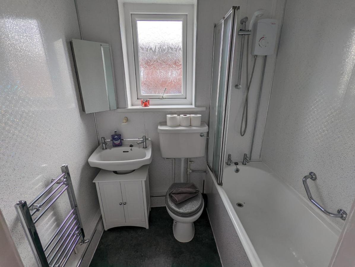 Moon Holiday Townhouse Free Parkingprivate Garden Blackpool Exterior foto
